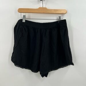 Wild Pearl Black Tassel Women’s Shorts Extra Large